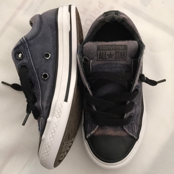 All ⭐️ Star / Iconic Low Top - Picture 8 of 8